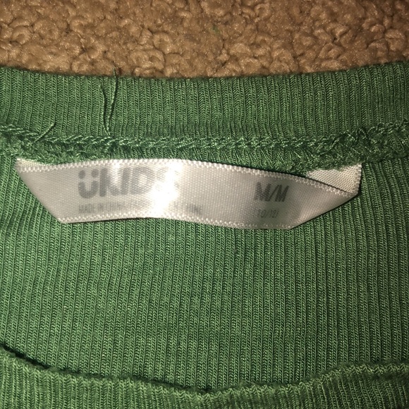 This cropped top is from UKIDS, it’s in light green and is 10/12,it’s stretchy! - Picture 2 of 2